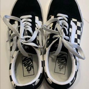 NWOT - Womens black and white checkered Vans